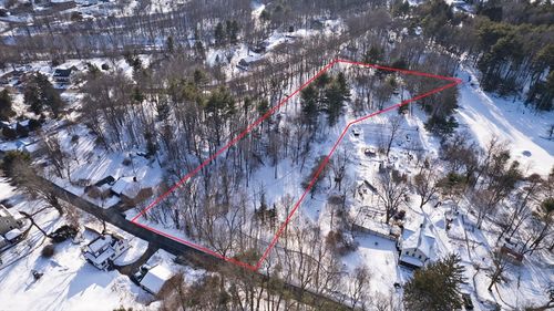 70 Summer St, Thorndike, MA, 01079-4001 | Card Image