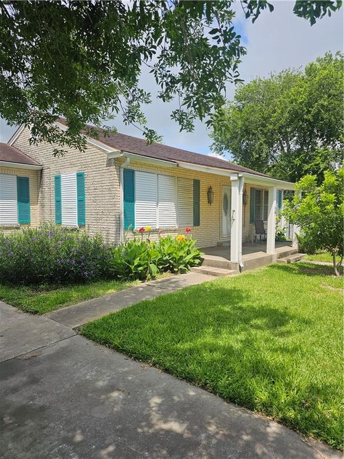 3105 Austin St, Corpus Christi, TX, 78404-2440 | Card Image