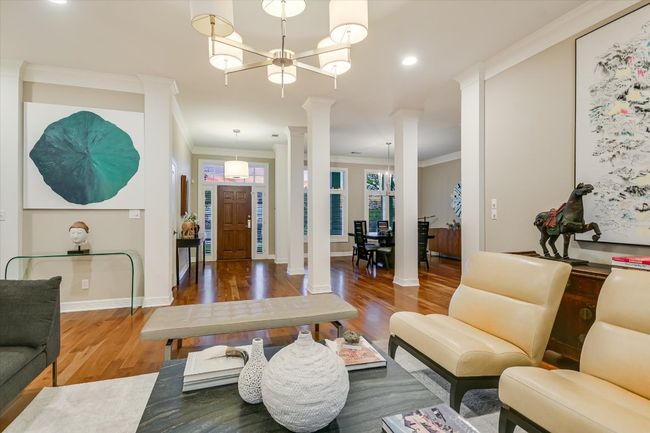 9001 Thickwoods, House other with 4 bedrooms, 5 bathrooms and 2 parking in Austin TX | Image 6