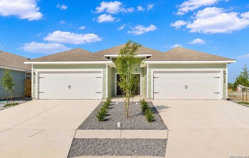 636 Heathers Way, Seguin, TX, 78155 | Card Image