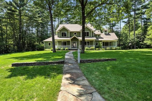 19 Hawthorn Rd, Amherst, MA, 01002-9772 | Card Image