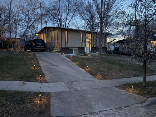 173 W Durdham Ln, Sandy, UT, 84070-3239 | Card Image