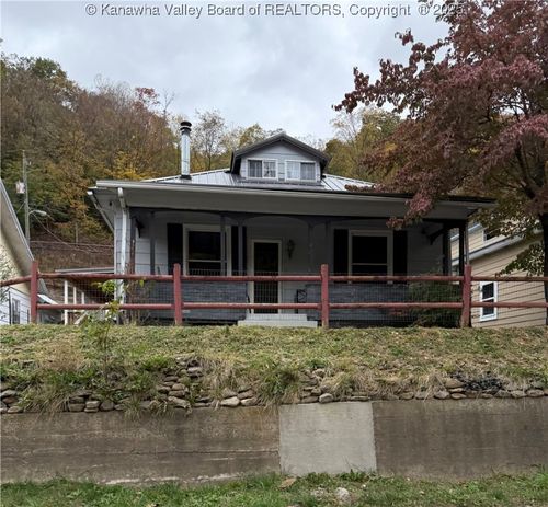 222 2nd Ave, West Logan, WV, 25601-3253 | Card Image