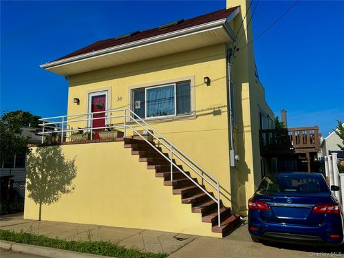 10 Freeport Ave, Point Lookout, NY, 11569-3015 | Card Image