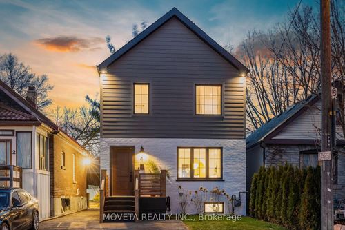 4 Mahoney Ave, York, ON, M6M2H4 | Card Image
