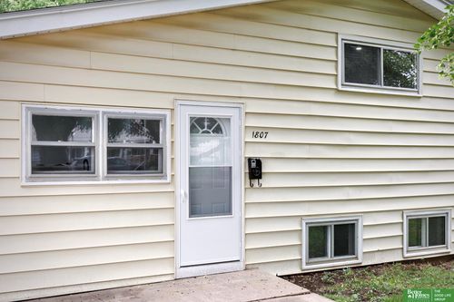 1807 Warren St, Bellevue, NE, 68005-3434 | Card Image