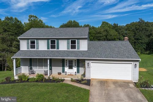 1947 Gardenia St, Eldersburg, MD, 21784-5910 | Card Image