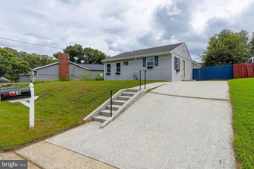 649 New Jersey Ave Ne, GLEN BURNIE, MD, 21060-6859 | Card Image