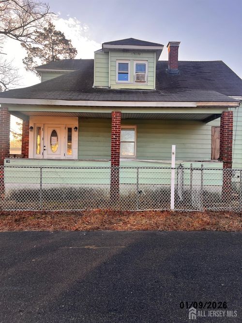 23 Murray Ln, Keansburg, NJ, 07734-1113 | Card Image