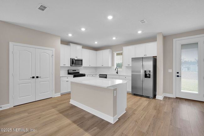 2082 Featheredge Way, House other with 5 bedrooms, 4 bathrooms and null parking in Middleburg FL | Image 7