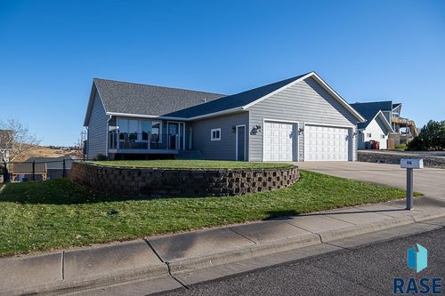 116 River Rim Dr, Pierre, SD, 57501 | Card Image