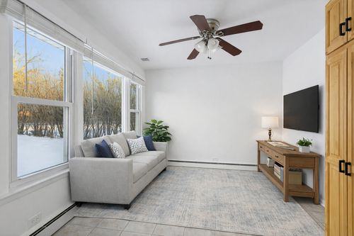 645 Justina St, Hinsdale, IL, 60521-2422 | Card Image