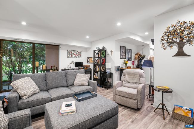 APT-105 - 511 1 St St N, Condo with 2 bedrooms, 1 bathrooms and null parking in CHARLOTTESVILLE VA | Image 13