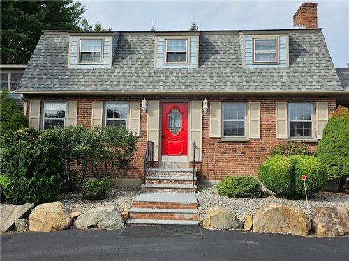 3 Kirker Dr, East Greenwich, RI, 02818-1523 | Card Image