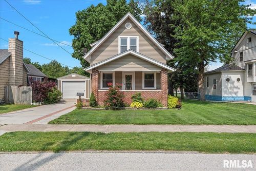 911 N Jefferson St, Litchfield, IL, 62056-1439 | Card Image