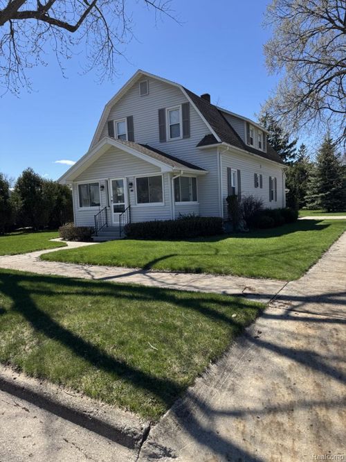 333 Bacon St, Bad Axe, MI, 48413-1178 | Card Image