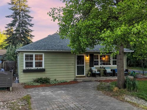 803 E 8th St, Moscow, ID, 83843-3533 | Card Image