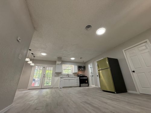 612 Susan Dr, Arlington, TX, 76010-2421 | Card Image
