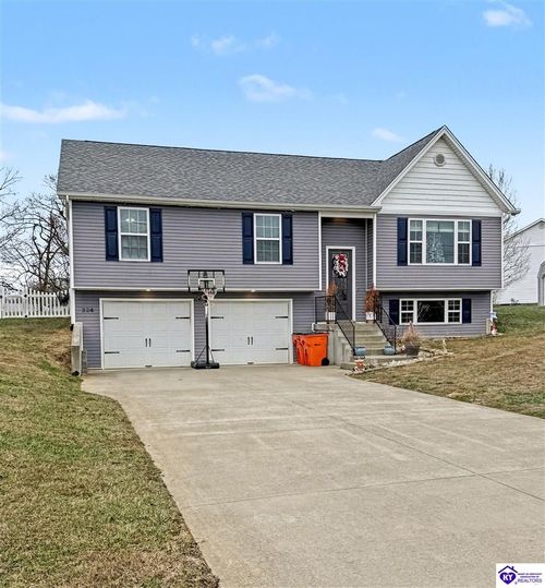 324 Harness Ct, Elizabethtown, KY, 42701-4328 | Card Image