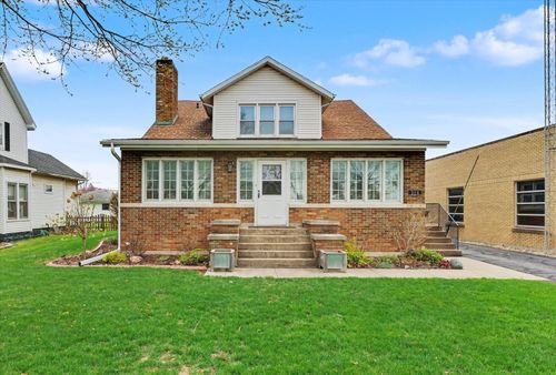 324 S Sangamon Ave, Gibson City, IL, 60936-1653 | Card Image