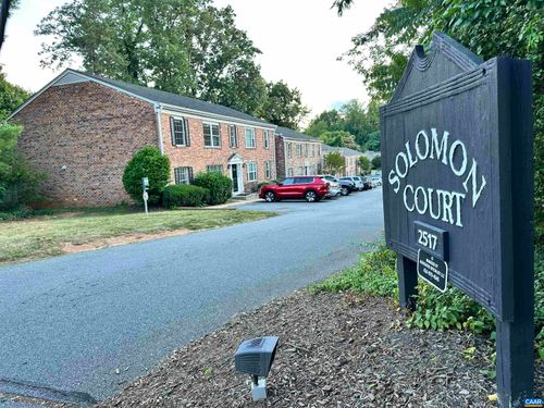 86-2517 Hydraulic Rd, CHARLOTTESVILLE, VA, 22901-2347 | Card Image