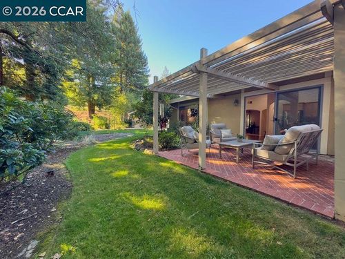 apt-2-2733 Ptarmigan Dr, Walnut Creek, CA, 94595-3199 | Card Image