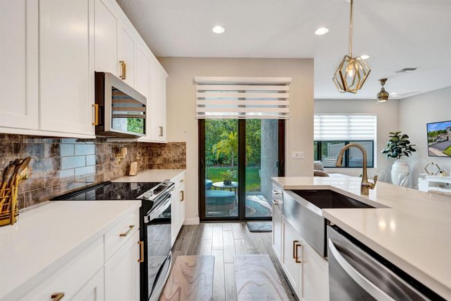 4412 Serpens Ln, Condo with 3 bedrooms, 3 bathrooms and null parking in Lake Worth FL | Image 20