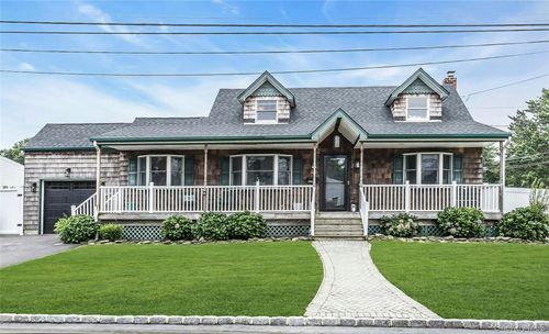 1740 Adams Ave, West Islip, NY, 11795-1904 | Card Image