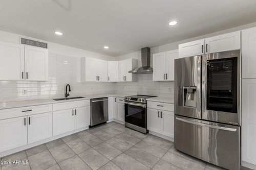 4620 E Southern Avenue, Phoenix, AZ, 85042 | Card Image