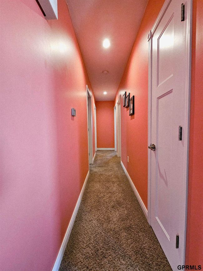 108 W Ridge St, House other with 4 bedrooms, 2 bathrooms and 1 parking in Sutton NE | Image 12