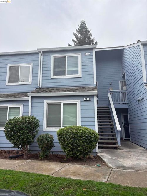 2711 Ivy Ln, Antioch, CA, 94531-7112 | Card Image