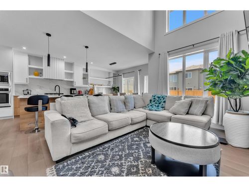 3615 42 Ave, Beaumont, AB, T4X3B3 | Card Image