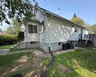 329 High St S, Home with 3 bedrooms, 2 bathrooms and null parking in Thunder Bay ON | Image 3