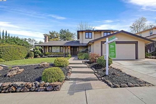1068 Concord St, Pleasanton, CA, 94566-7235 | Card Image