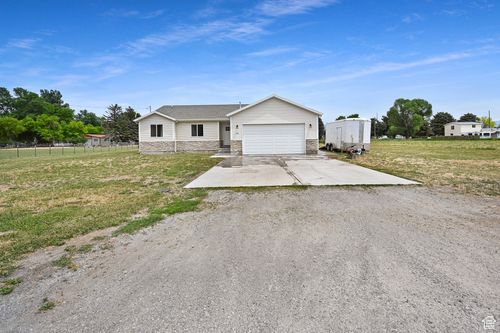 40 S 100 W, Trenton, UT, 84338-7001 | Card Image