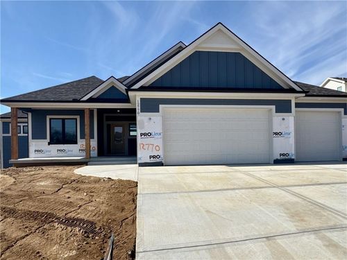 12725 N Champanel Way, Platte City, MO, 64079-4526 | Card Image