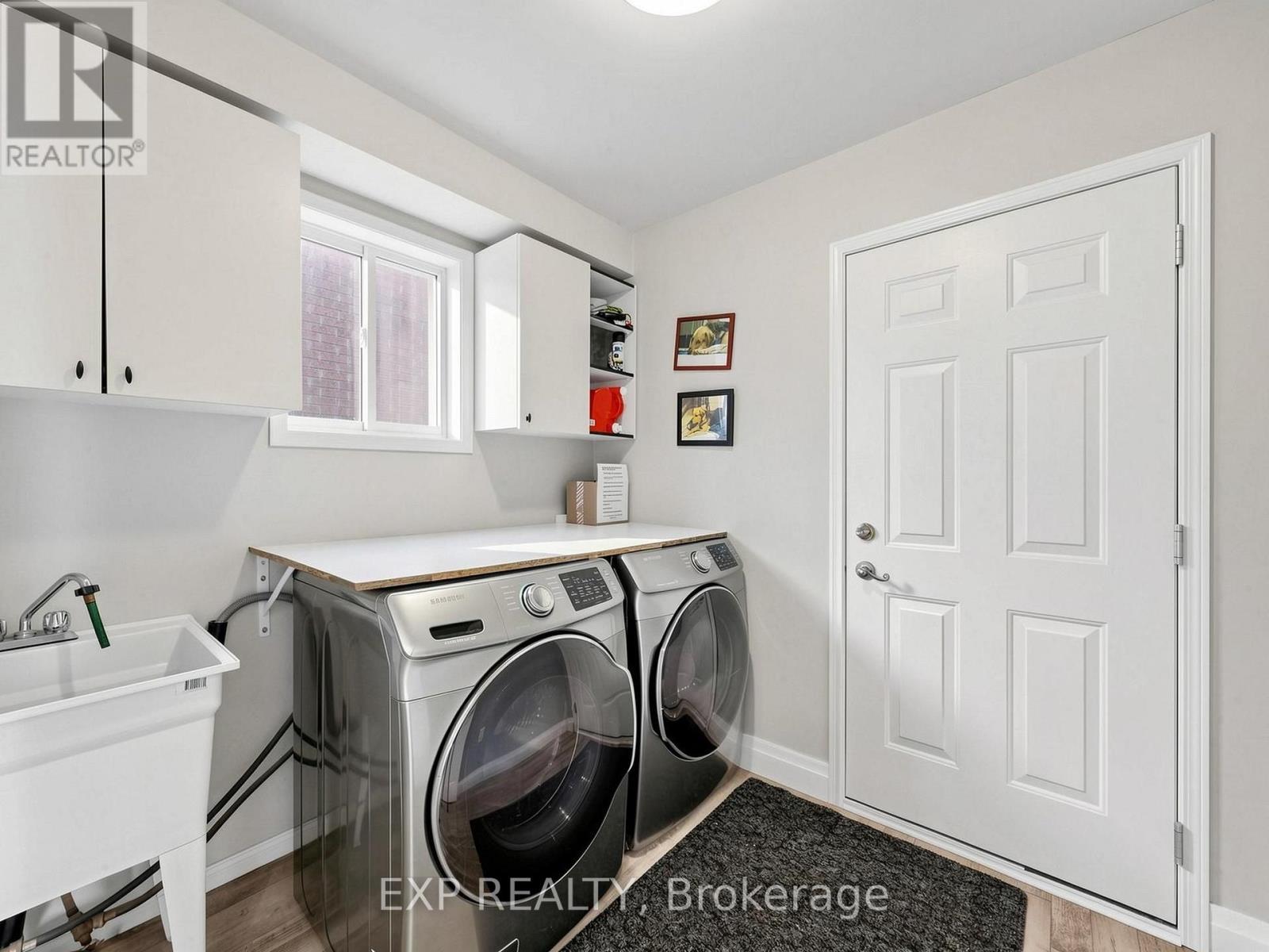 Residential in Barrie (Painswick South) 3