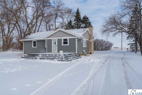 57821 300th St, Winthrop, MN, 55396-2098 | Card Image