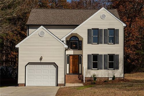 12 Knoll Brook Ct, Greensboro, NC, 27407-6107 | Card Image