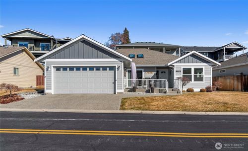 210 Village Dr, Manson, WA, 98831-9018 | Card Image