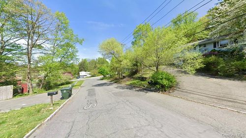 2 San Marcos Dr, Monroe, NY, 10950-2012 | Card Image