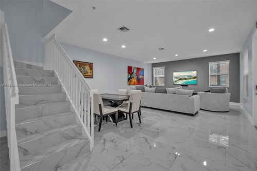 14646 Sw 13th St, Pembroke Pines, FL, 33027-6504 | Card Image