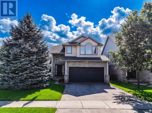 1579 Devos Dr, London, ON, N5X4K8 | Card Image