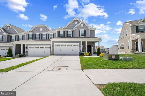 2843 Town View Cir, NEW WINDSOR, MD, 21776-8713 | Card Image