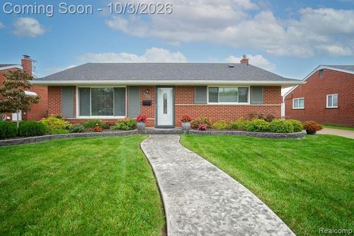 6542 Sunset St, Garden City, MI, 48135-2026 | Card Image