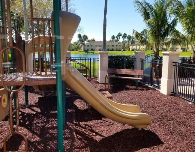 UNIT-104 - 3395 Ne 9 Th St, Condo with 3 bedrooms, 2 bathrooms and null parking in Homestead FL | Image 24