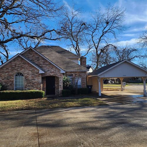 2823 Inniswood Circle, Arlington, TX, 76015 | Card Image