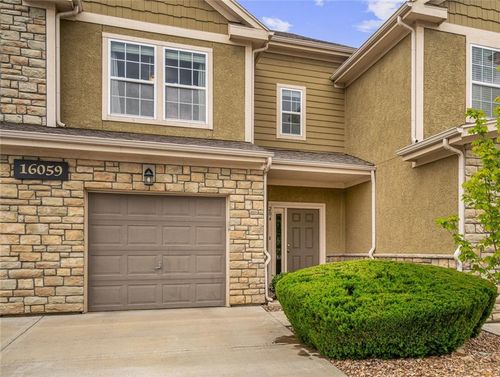 unit-204-16059 Fontana St, Overland Park, KS, 66085-8488 | Card Image