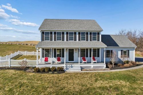 62 Elwood Rd, Londonderry, NH, 03053-3126 | Card Image