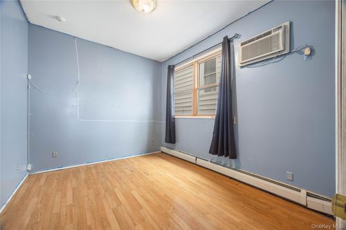 40 Alder St, Yonkers, NY, 10701-4502 | Card Image